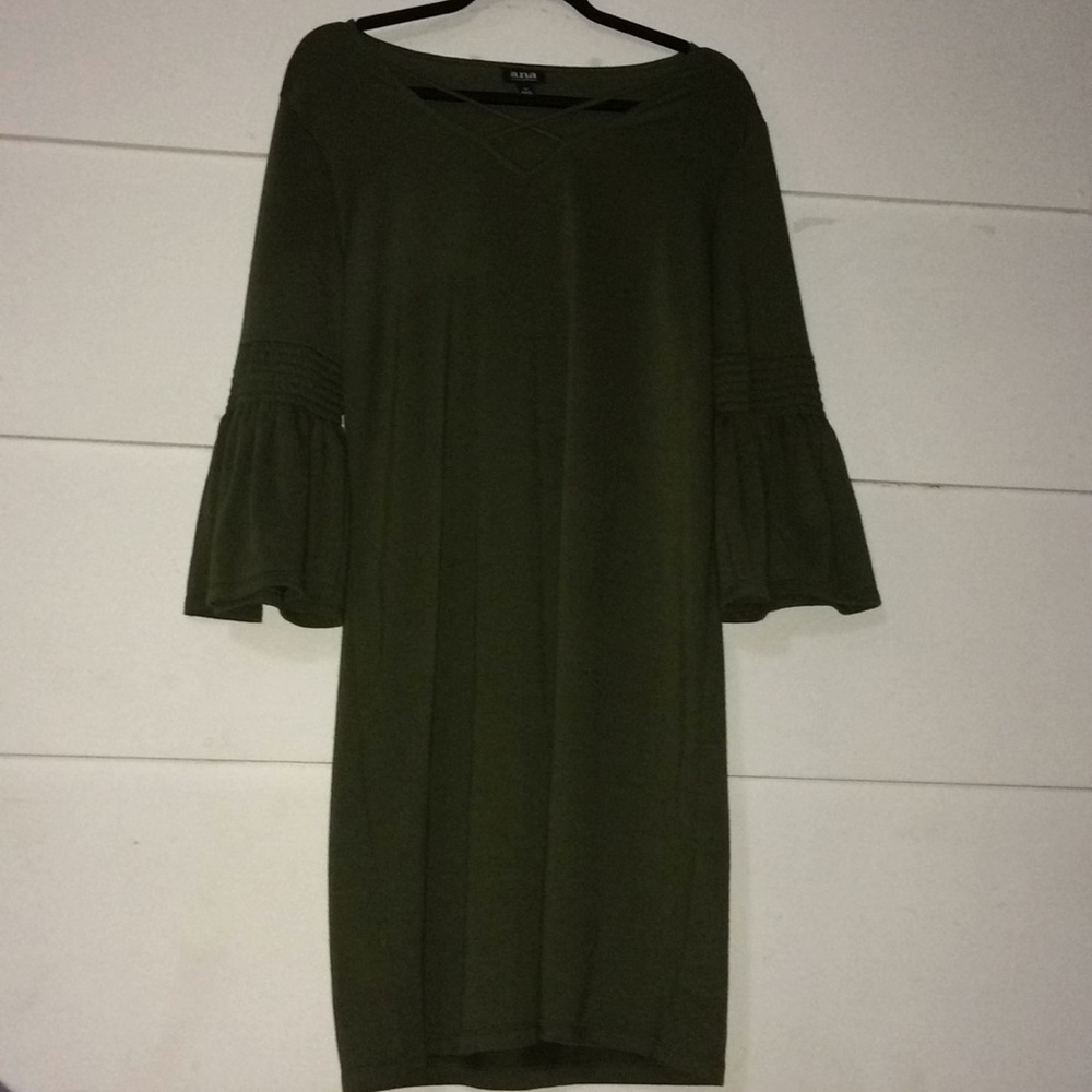 A.N.A Green Knee Length Dress Bell Bottom Sleeves